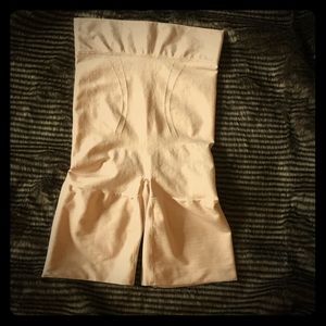 Victoria’s Secret Shape wear size small